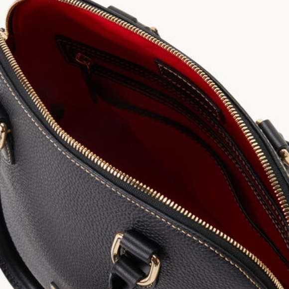 🔹️ Dooney & Bourke🔹️ black pebble leather Dome shoulder bag  ✨️🖤 - Picture 5 of 7